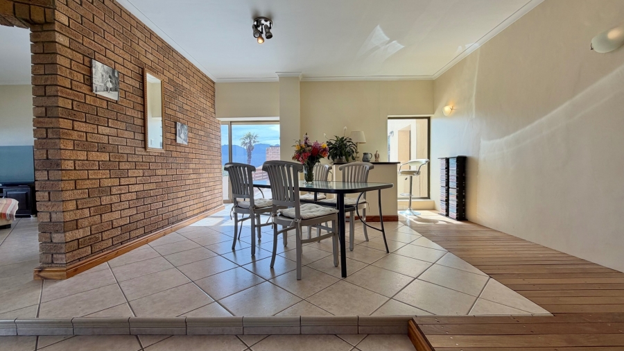 3 Bedroom Property for Sale in Mountainside Western Cape
